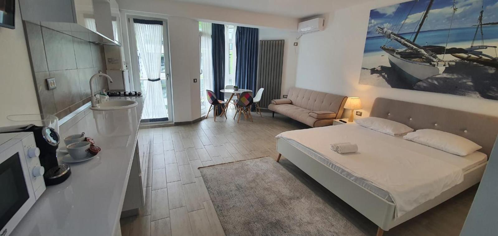 Alezzi Beach Vibe Family Studio With Spa Piscina Interioara Incalzita Sauna Jacuzzi Gym Неводарі Екстер'єр фото